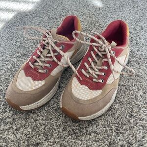 Taos Footwear Women's Beige, Tan, Cream & Red Lace-Up Sneakers